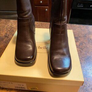 SHORT BOOTS
